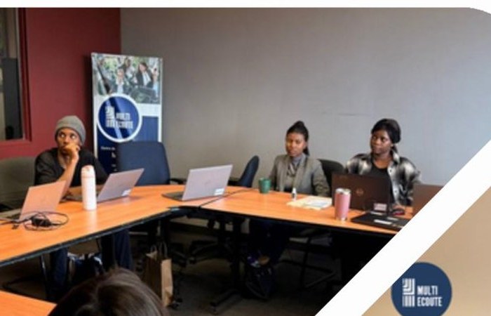 L'équipe du Centre Multi-Écoute lors d'une formation